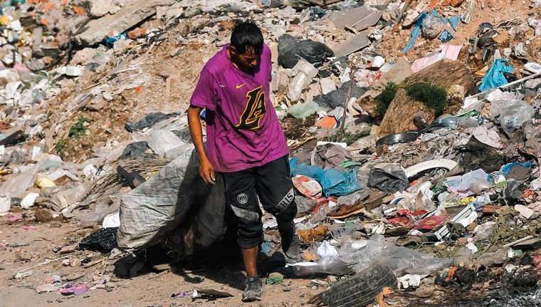 El porcentaje de hogares con deudas pasó del 23% al 31%. El porcentaje de hogares con deudas pasó del 23% al 31%.