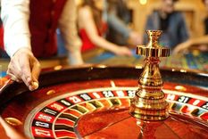 Puedes perder todo tu dinero si te quedas con acciones que nadie quiere comprar, advierte Vicki Bogan, profesora de la Universidad de Cornwell, en Nueva York. Foto: GETTY IMAGES