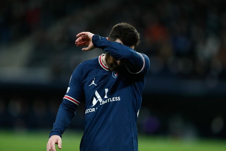 ¿Se puede ir Messi del PSG este mismo verano?