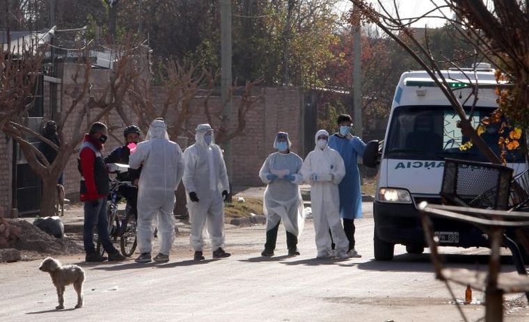 El operativo en el barrio de Guaymallén abarcó a 339 personas.