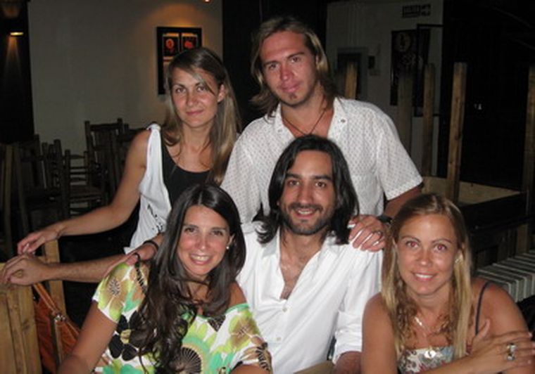 Soledad Greco, Diego Barrera (arriba), Alejadra Tagliaferro, Juan Carlos Filipczyk y María Ángela Ruiz (abajo). Foto: Eliana Drajer