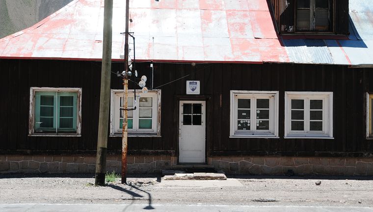 Las Cuevas es un pueblo de Mendoza situado en la cordillera de los Andes, próxima al limite internacional.
