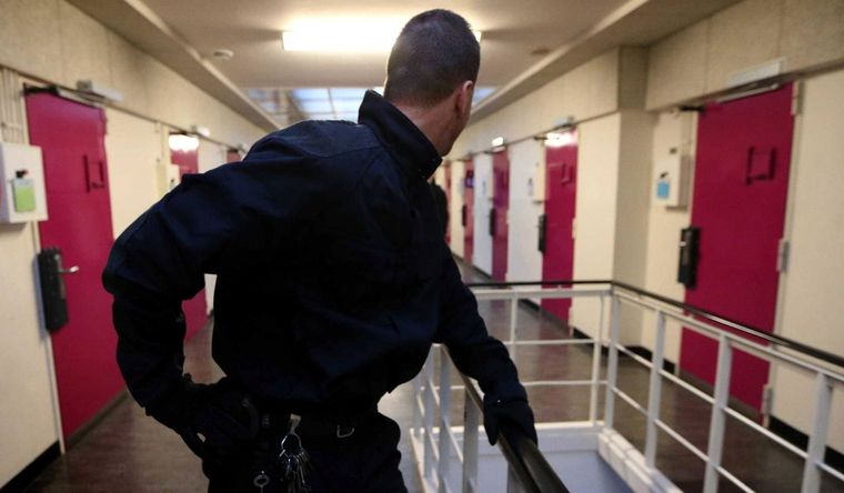 Un penitenciario en una prisión de Países Bajos. Foto: Efe.