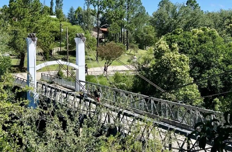 El pueblo argentino escondido entre sierras y ríos que invita al descanso y la aventura