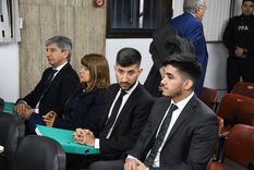 Bento, tras pasar el detector de metales en el ingreso ordinario a Tribunales. Foto: Alfredo Ponce / MDZ