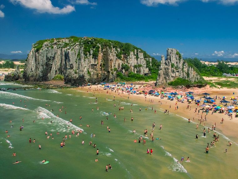 Esta playa es uno de los destinos de Brasil más visitados por los argentinos.