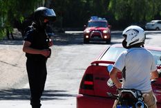 El joven circulaba de manera sospechosa y fue requisado por la Policía Foto: ALF PONCE MERCADO / MDZ