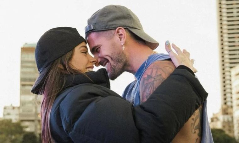 Rodrigo de Paul se hizo un tatuaje inspirado en Tini Stoessel El futbolista volvió a expresar su amor por la cantante Foto: Instagram @tinistoessel