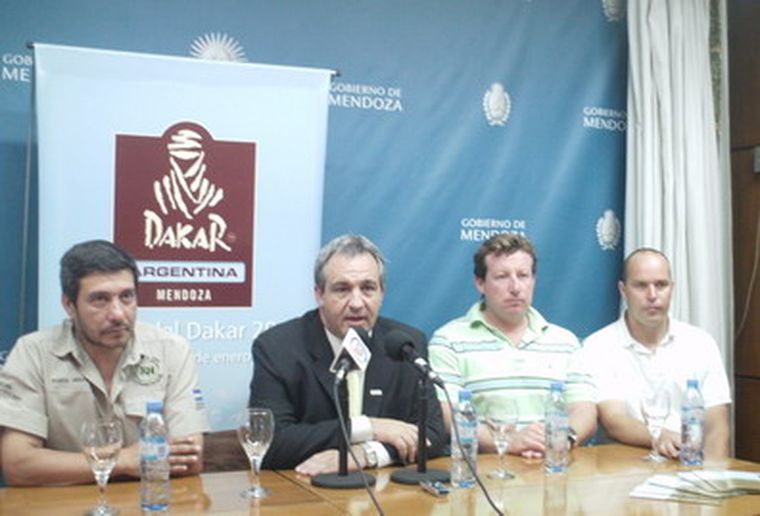 Herrera, Böhm, Halpern y Graue en plena presentación. Foto: MDZ