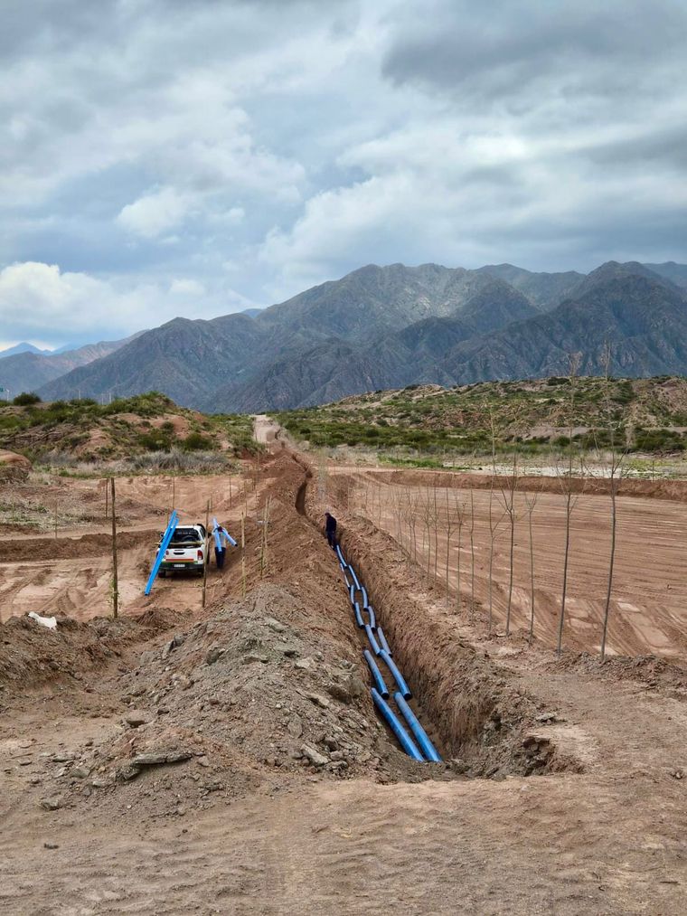 Así avanzan las obras de Costazur, el proyecto que busca cambiar la cara del perilago de Potrerillos. Así avanzan las obras de Costazur, el proyecto que busca cambiar la cara del perilago de Potrerillos.