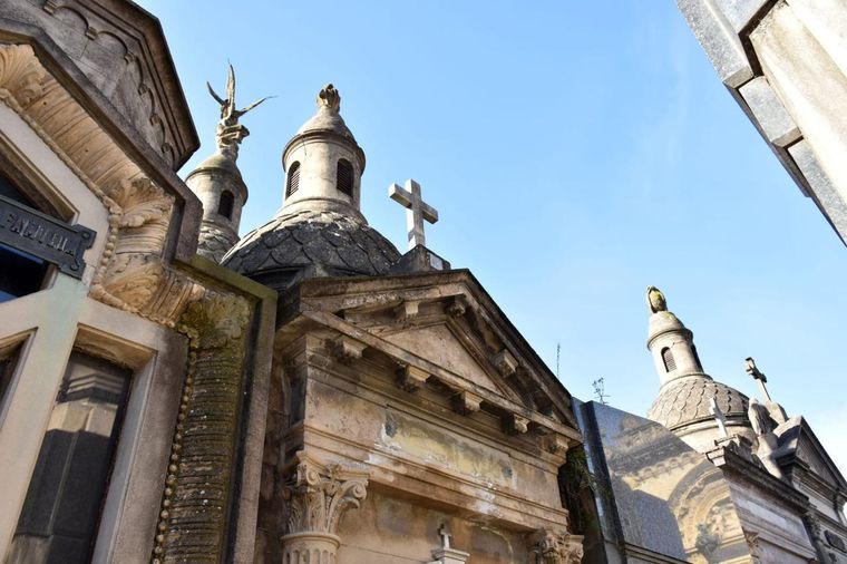 Las subastas serán realizadas a través del Banco Ciudad para los tres cementerios de la CABA. Foto: GCBA