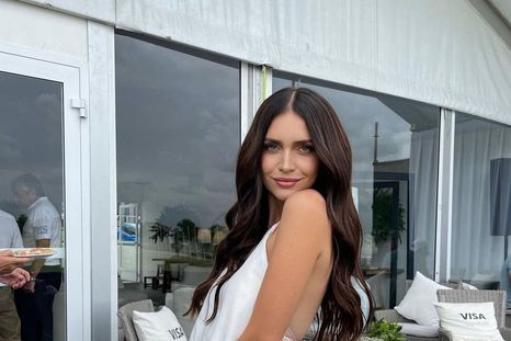 Zaira Nara propone tres maneras de combinar unos pantalones blancos Foto: Instagram