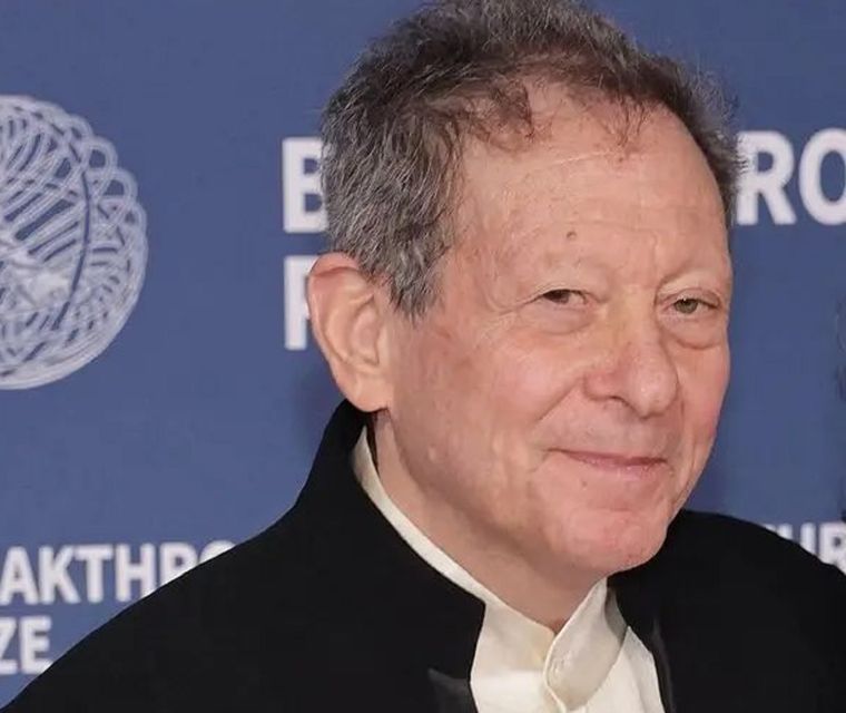 La salida de Thomas J. Pritzker de Hyatt se produce tras la publicación de documentos oficiales que detallan intercambios con Jeffrey Epstein. La salida de Thomas J. Pritzker de Hyatt se produce tras la publicación de documentos oficiales que detallan intercambios con Jeffrey Epstein.