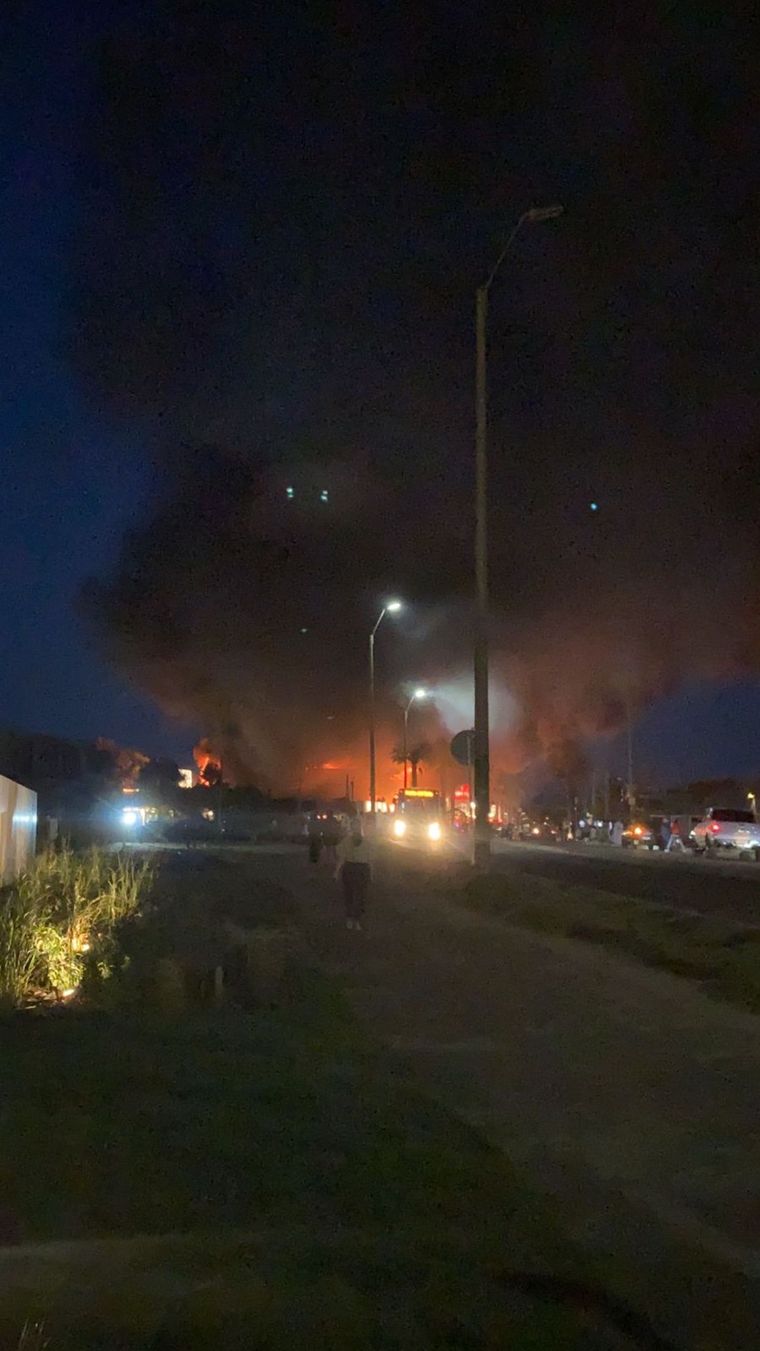 Incendio en Manantiales, Punta del Este. Foto: MDZ Online