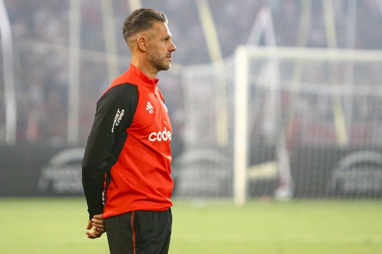 El DT está atento a lo que suceda con el interés de los clubes europeos en una de sus joyas. Foto: Fabián Salamone / MDZ