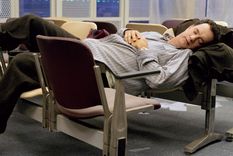 los otros habitantes de los aeropuertos, como snowden