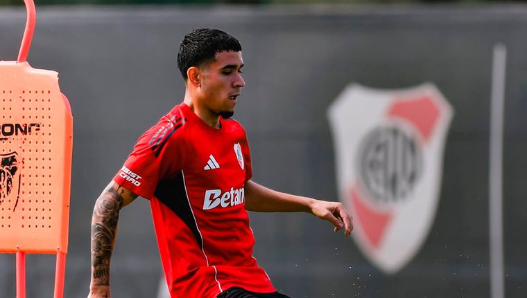 Knedry Páez comenzó su puesta a punto en River.