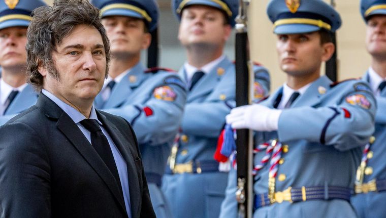 Javier Milei anunció que con la sanción de la ley Bases empieza la segunda fase de su gobierno. Foto: EFE