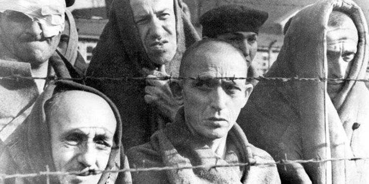 Miles de personas murieron en el Holocausto nazi. Miles de personas murieron en el Holocausto nazi.