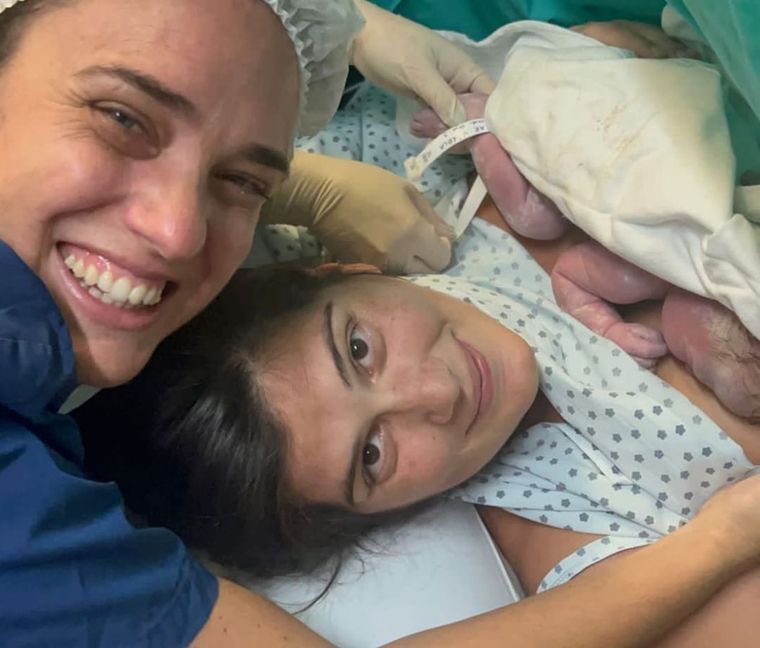 Jazmín Beccar Varela, su mujer Sofía y su hija Simona Foto: Instagram Jazbeccar.