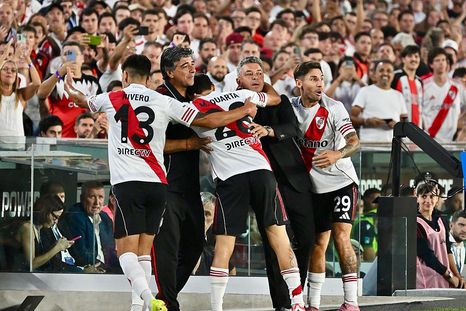 Lucas Martínez Quarta festejo con Marcelo Gallardo en su despedida de River y los suplentes no lo acompañaron. ¿Qué pasó? Lucas Martínez Quarta festejo con Marcelo Gallardo en su despedida de River y los suplentes no lo acompañaron. ¿Qué pasó?