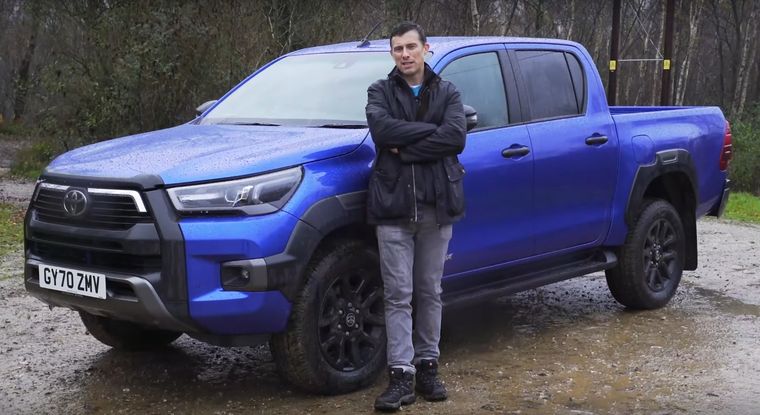 Mat Watson probó la Toyota Hilux.