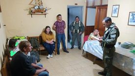 El gendarme hallado en el camping habría solicitado al padre de una de las chicas ser novio de su hija menor. El gendarme hallado en el camping habría solicitado al padre de una de las chicas ser novio de su hija menor.