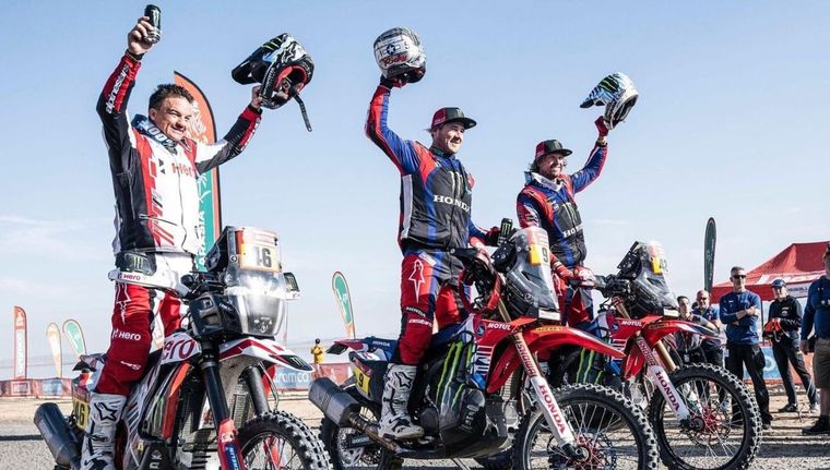 Ross Branch, Ricky Brabec y Adrien van Beveren, el podio de motos. Foto: @alvarogm_97_