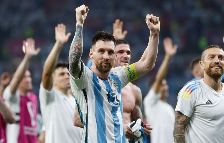Messi, pleno, disfrutando al máximo el pase a cuartos del Mundial de Qatar 2022. Foto: EFE