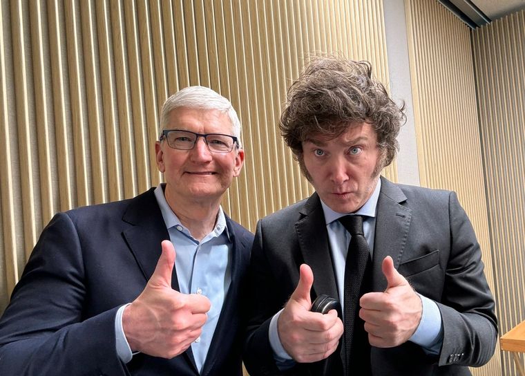 Milei junto al CEO de Apple, Tim Cook