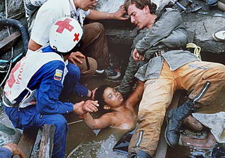 La agonía de la niña Omaira Sánchez se convirtió en el símbolo de la tragedia