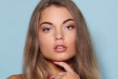Las nuevas tendencias de maquillaje para primavera verano resaltan la belleza natural, mirá en esta nota cómo aplicarlo a tu rostro Foto: Freepik