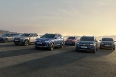 El Dacia Sandero mantiene su liderazgo como el vehículo más vendido a particulares y también en total canal con 16.155 unidades, casi 3.000 vehículos más que el año pasado.&nbsp;
