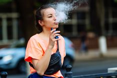 El vaper no solo afecta la salud interna, sino también la apariencia de la piel. Foto: Intermountain Healthcare