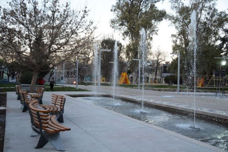 Plaza Sarmiento. Plaza Sarmiento.