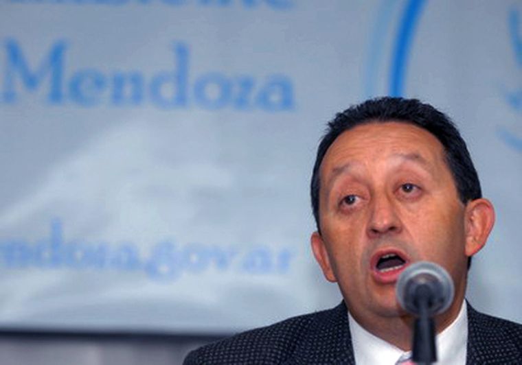 El gobernador volvió a enojarse con los periodistas. Foto: Ivana Gonzalez/ MDZ