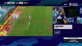 Hernán Mastrángelo la vio en pantalla y no cobró penal para Racing por una mano de Sebastián Prieto. Hernán Mastrángelo la vio en pantalla y no cobró penal para Racing por una mano de Sebastián Prieto.