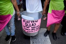Movimientos sociales protestan para que se distribuyan alimentos que el Gobierno tiene guardados. Foto: Archivo MDZ