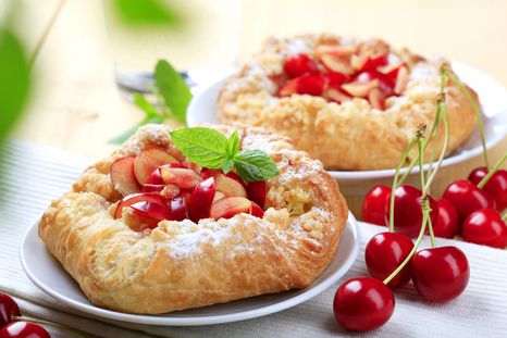 ¿Antojo de algo rico? receta de tartas danesas con hojaldre casero. ¿Antojo de algo rico? receta de tartas danesas con hojaldre casero.