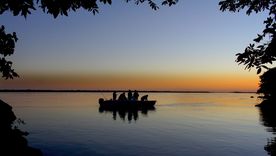 Isla del Cerrito es un pueblo chaqueño donde la confluencia del Paraná y el Paraguay define una postal única del litoral. Isla del Cerrito es un pueblo chaqueño donde la confluencia del Paraná y el Paraguay define una postal única del litoral.
