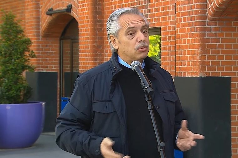 Alberto Fernández se negó a contestar preguntas