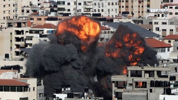 Los ataques israelíes continuaron el sábado. Foto: Reuters