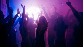 Una de las madres estaba dentro de la comisión organizadora para la fiesta de egresados. Una de las madres estaba dentro de la comisión organizadora para la fiesta de egresados.