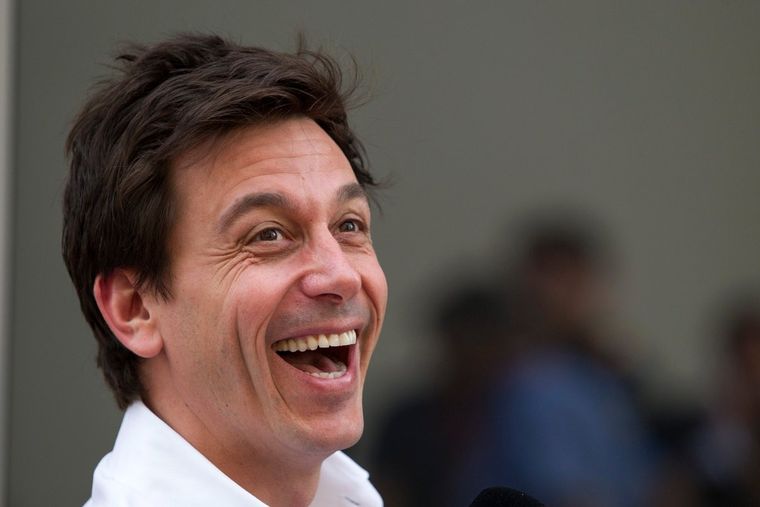 Toto Wolff se tomó con risas el resultado de Mercedes en el Gran Premio de Bahréin.