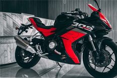 benelli presento la nueva 302r 2021: todos los detalles