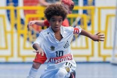 quien es el nene que firmo con nike y rompio un record mundial