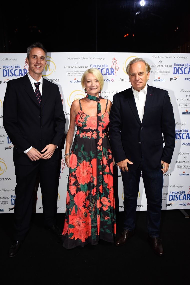 Pedro Crespi, director; Victoria Schocrón, Fundadora y Cesar Blaquier, presidente de Fundación Discar
