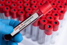 Los científicos determinaron que existe transmisión comunitaria de ómicron en Europa y comenzaron a establecerse estrictas medidas. Foto: GETTY IMAGES