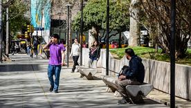 Se esperan jornadas con calor intenso y anticipando un fin de semana con fuertes tormentas en varias provincias del país.