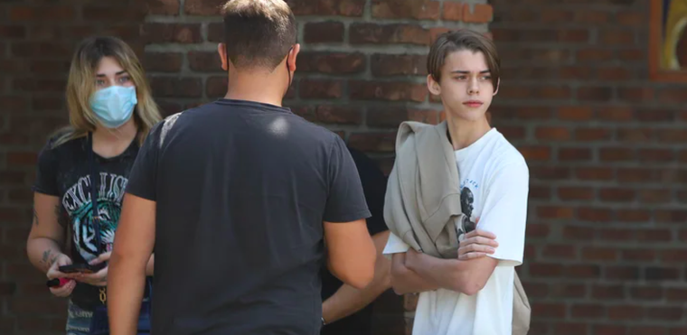 Foto: Felipe y Martita Fort durante el entierro de Gustavo Martínez (Fotos: Matías y Ramiro Souto)